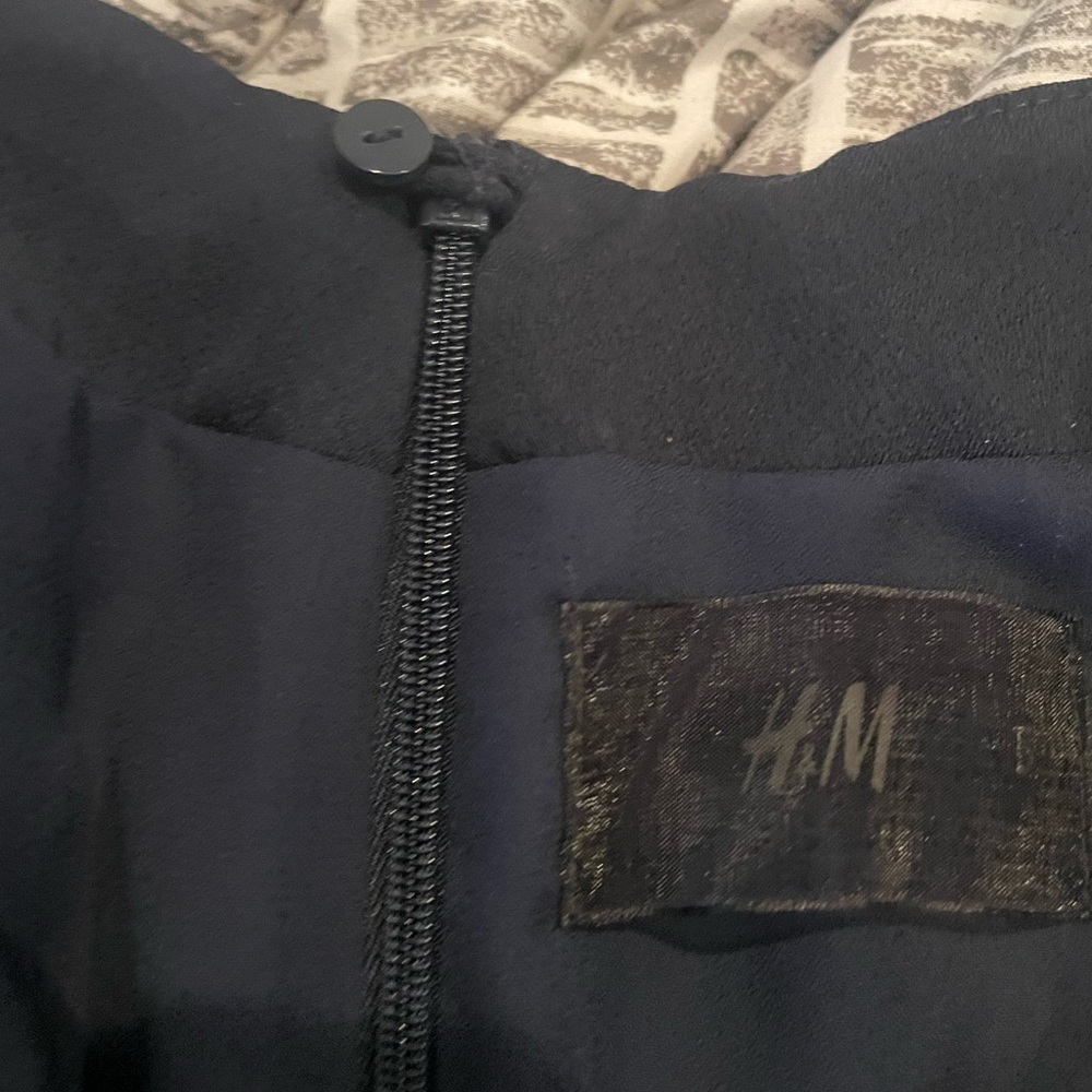 NWT H&M navy jumpsuit with open back size 12 - Picture 11 of 13